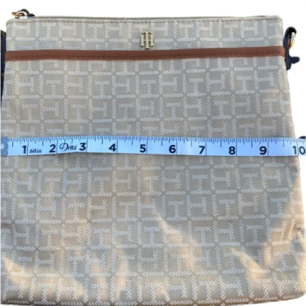 Tommy Hilfiger Crossbody Purse Bag